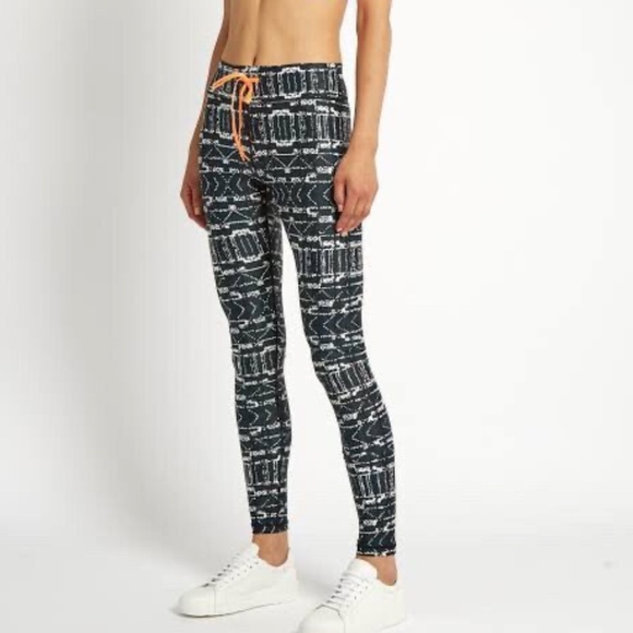 THE UPSIDE Leggings Orange Arrow Pocket Geometric Ikat 4 - Picture 1 of 4